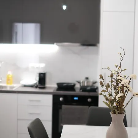 Cozy Home With Cooking Piraeus Exterior photo