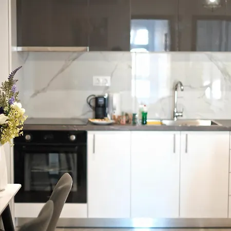 Cozy Home With Cooking Piraeus Exterior photo