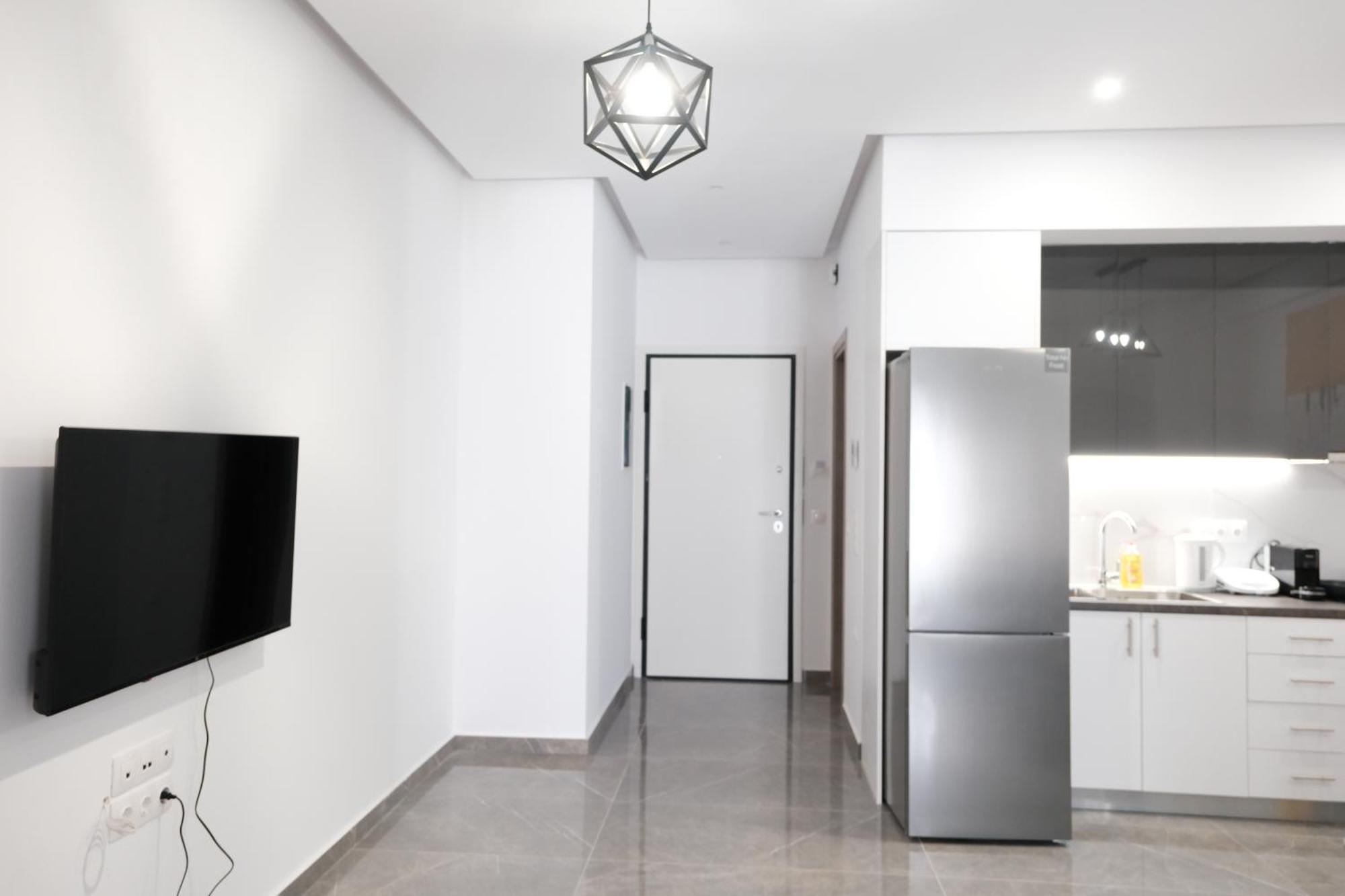 Cozy With Cooking Apartment