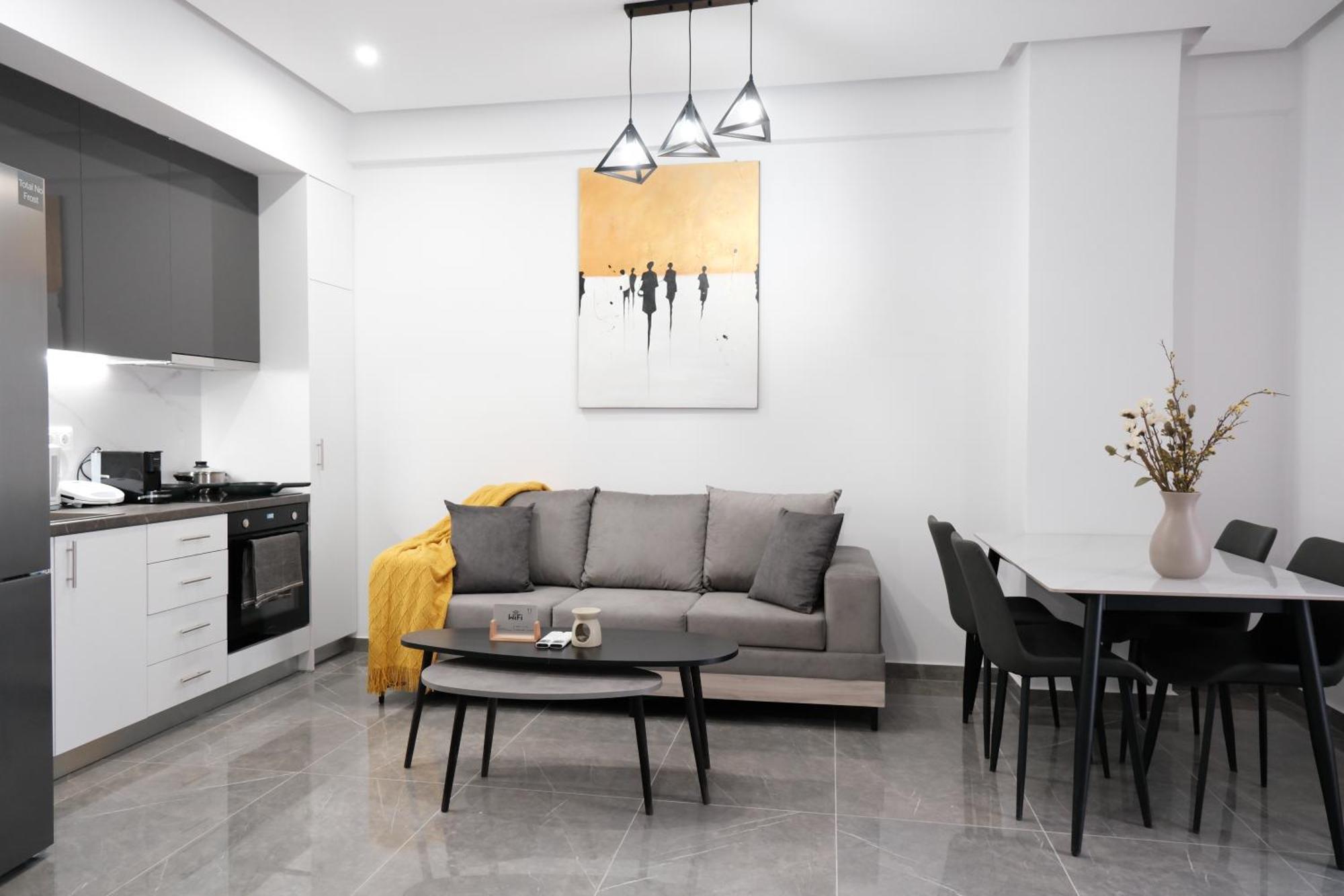 Cozy With Cooking Apartment